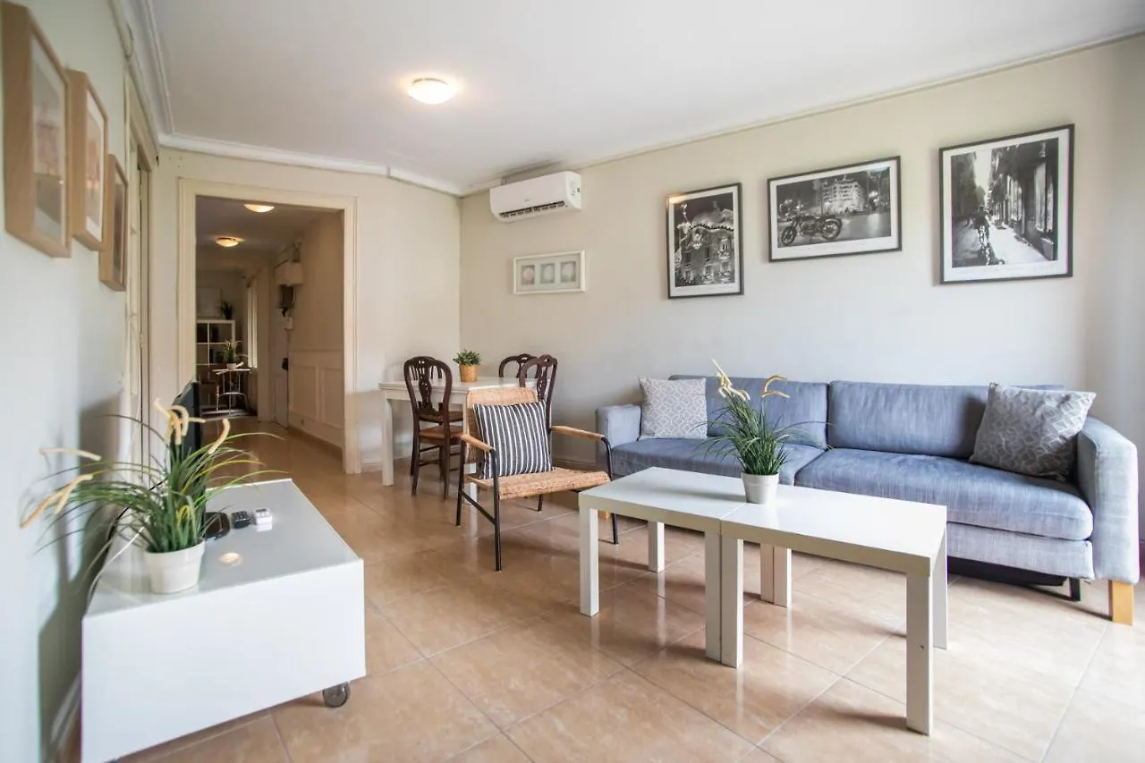 42Man1018 Centrally Located Flat In Sant Antoni Barselona