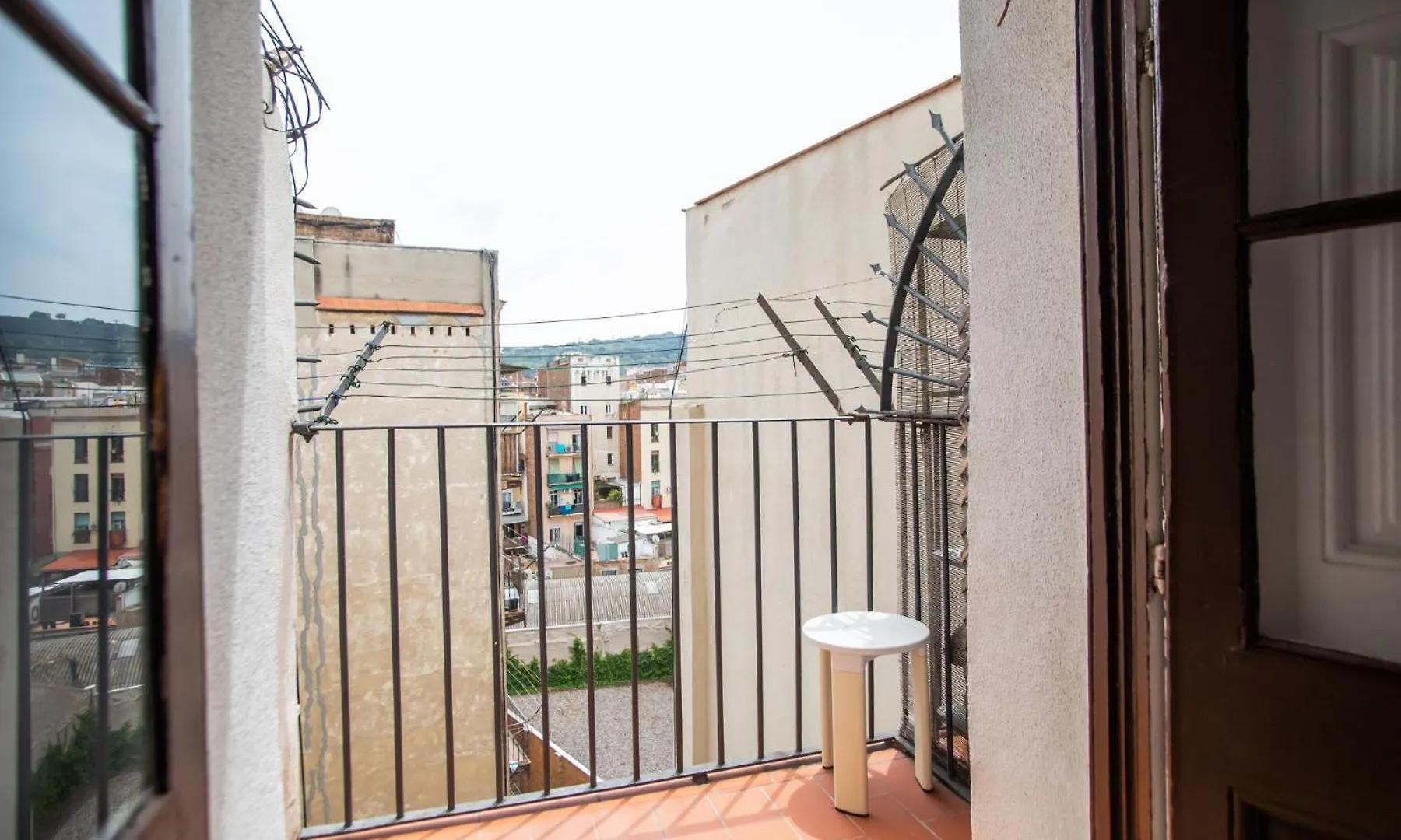 Daire 42Man1018 Centrally Located Flat In Sant Antoni Barselona